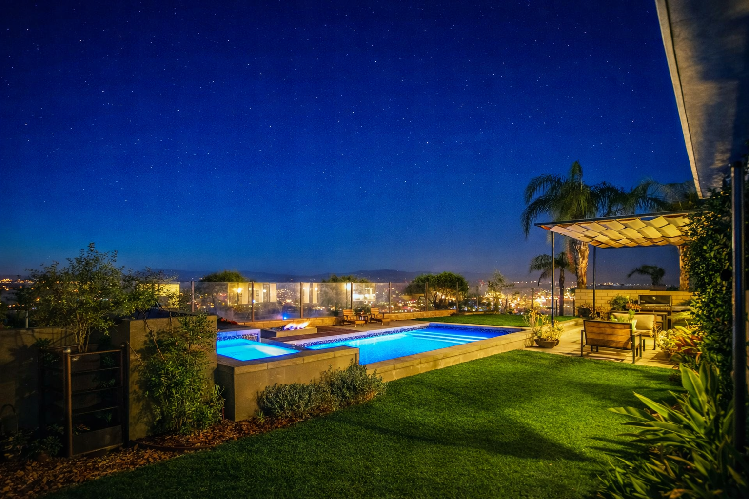 luxury pool builders