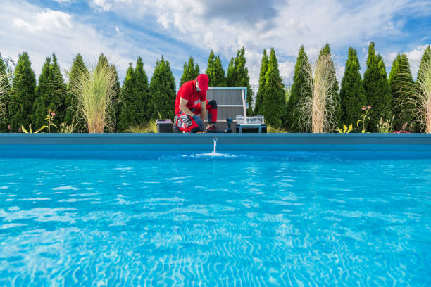 pool cleaning service